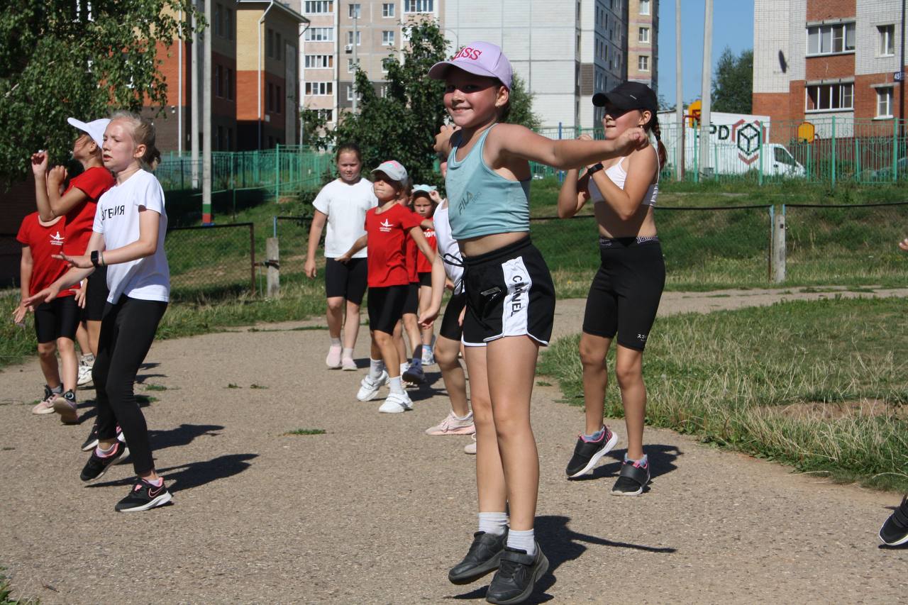 Проект «Инструктор — каждой спортплощадке! Сила Чувашии начинается с тебя!»  дает возможность заниматься спортом возле дома — Федерация спортивной  аэробики Чувашии